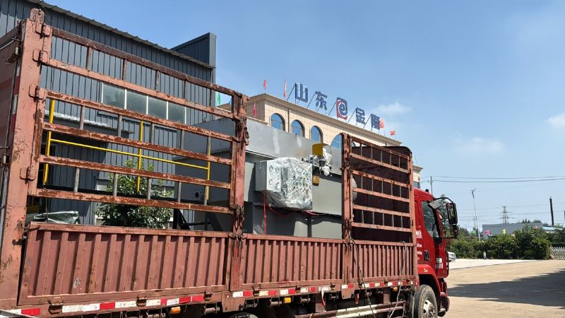 金日發(fā)貨！3立方平流式溶氣氣浮機助力水產(chǎn)加工污水處理 (2).JPG